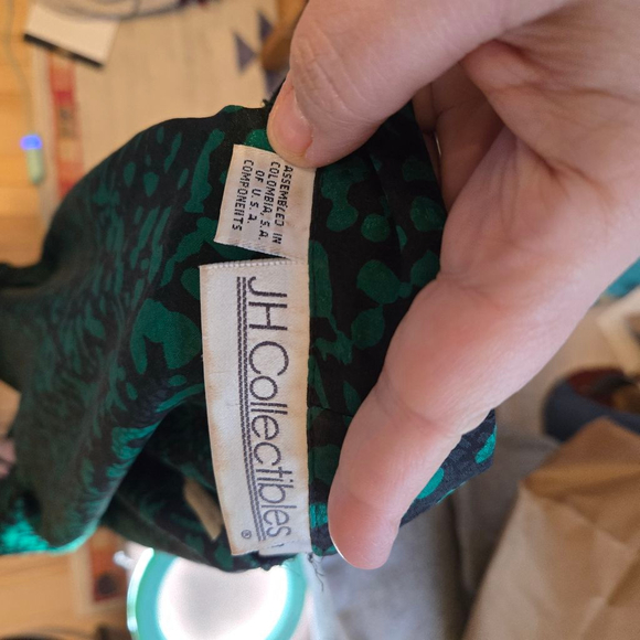 Vintage Size 10 Black Green Animal Print Silky Peplum Wrap Shirt Blouse Women's - Picture 8 of 10